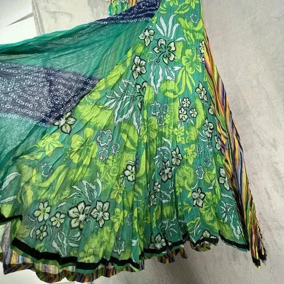 SOFT‎ SURROUNDINGS Bohemian Embellished Multi Print Art To Wear Sz S Full Gypsy - Picture 8 of 16